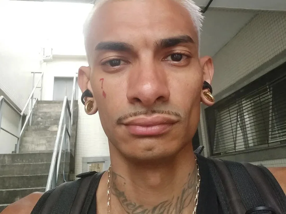 FrDenilsonXXX's Offline Chat Room