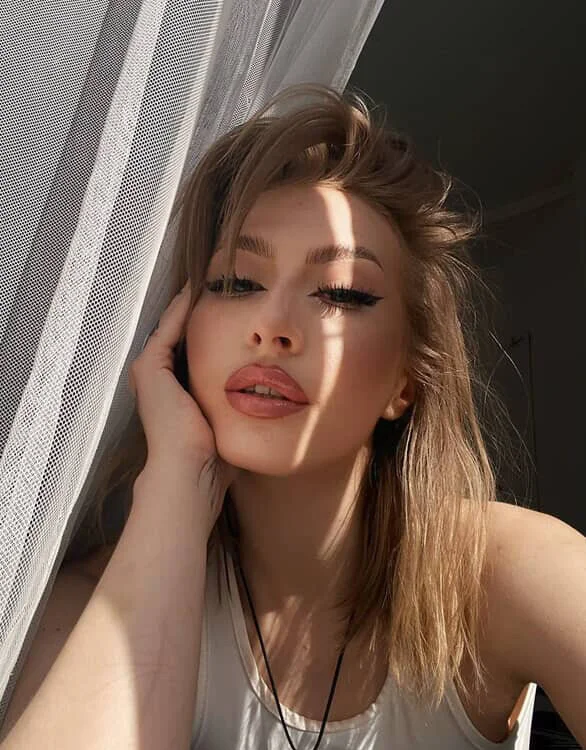 luxxxora offline chatrum