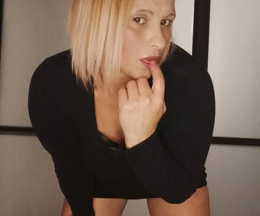 KinkyKendall99 离线XXX聊天