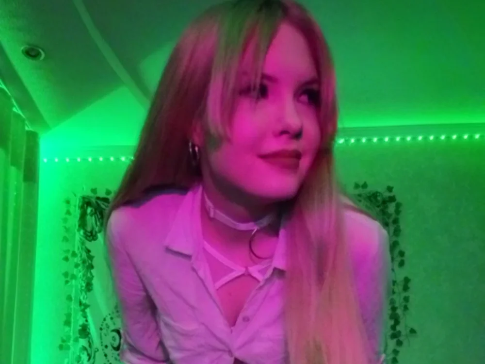 VETT_KITTY Chat XXX offline