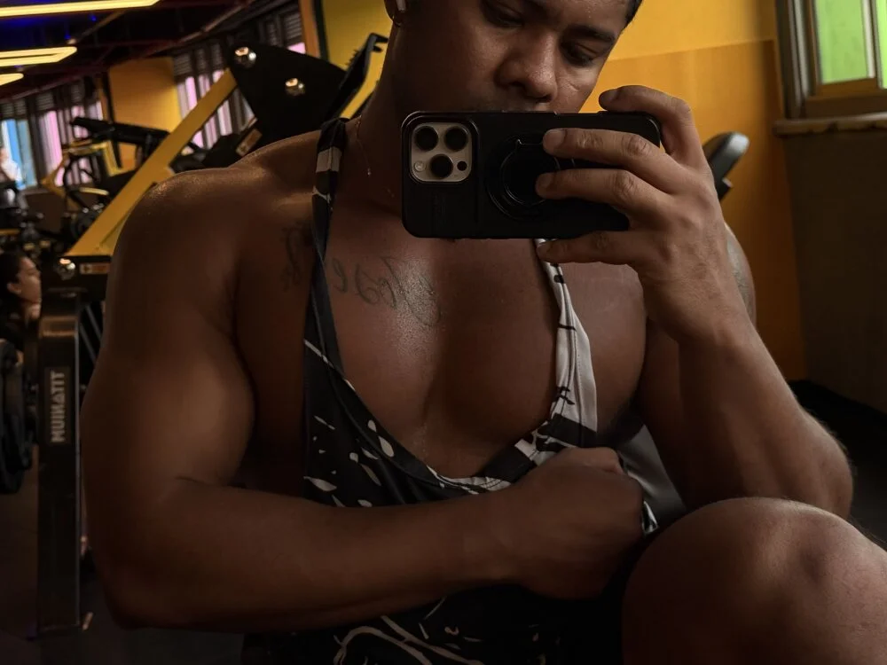 LEOHRDZ Offline XXX-chat