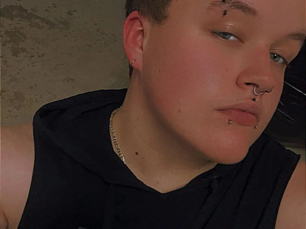 Chat +18 off-line de shygirlhotpussy69