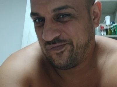 PeppeCz91 Male Italian Nude Cam