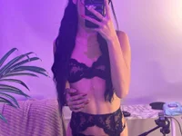 Emma_blakee