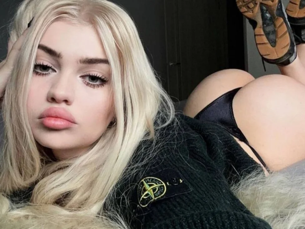 Miamix2 Adlı Modelin Çevrimdışı XXX Sohbeti