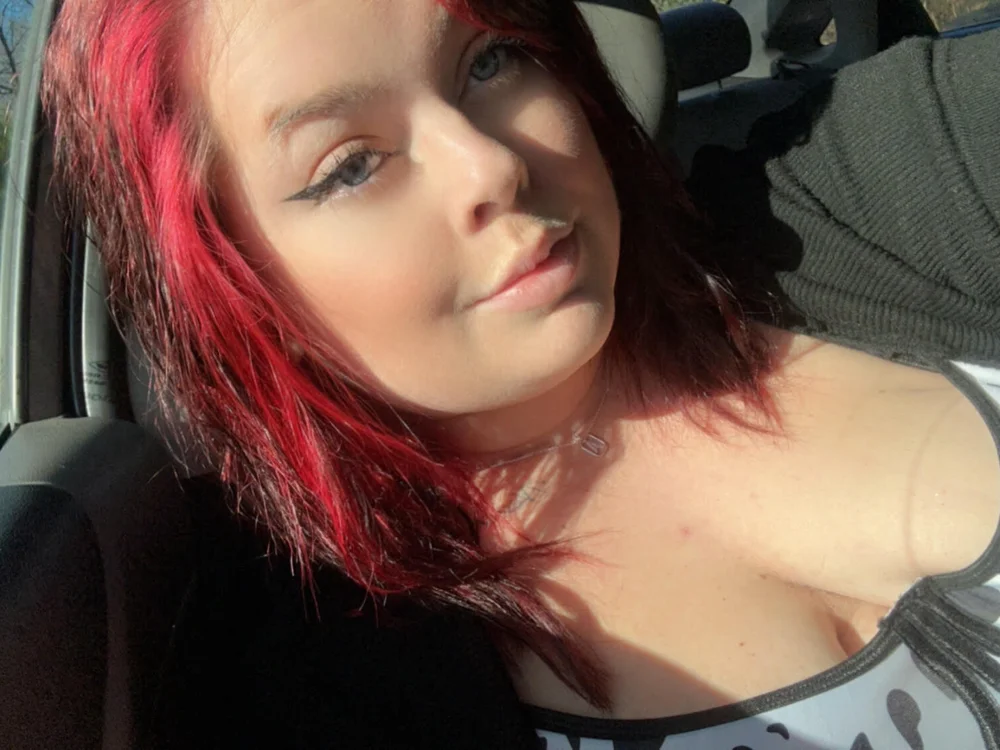 saylorrose97's Offline Chat Room