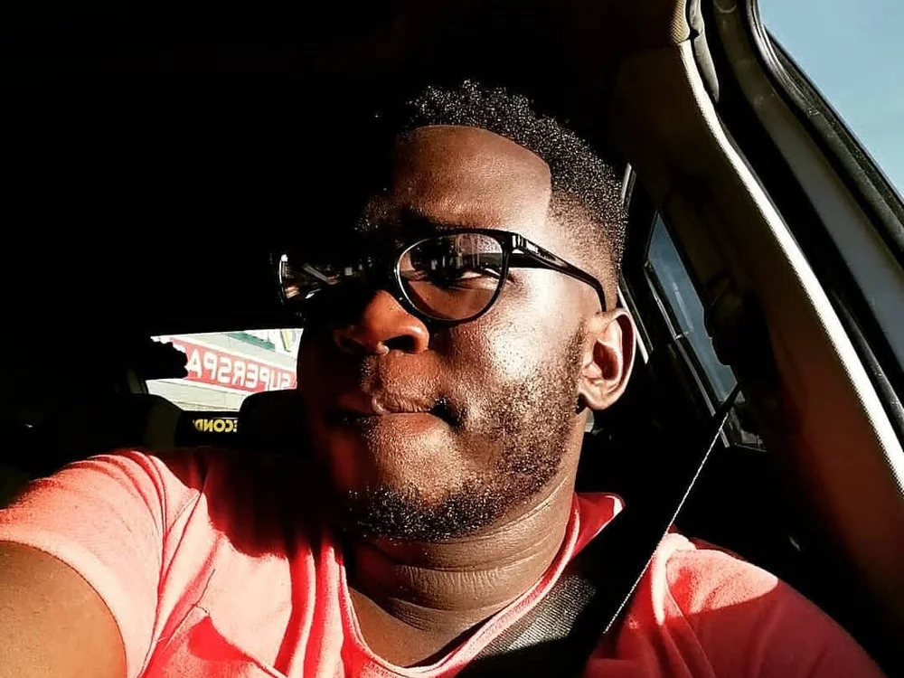 MrBlvck offline chatrum