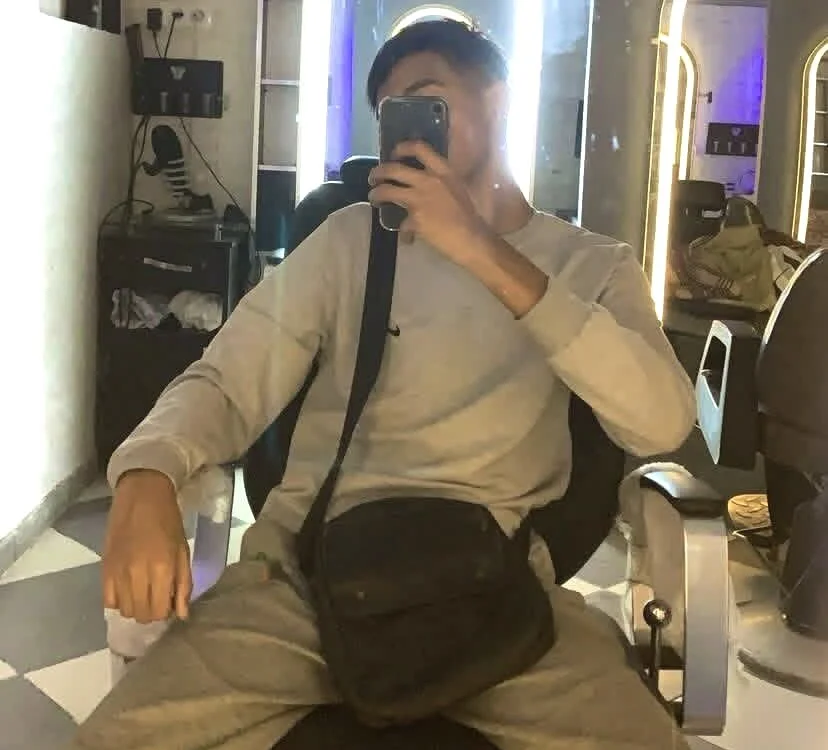 BOOOSBOOS Adlı Modelin Çevrimdışı XXX Sohbeti