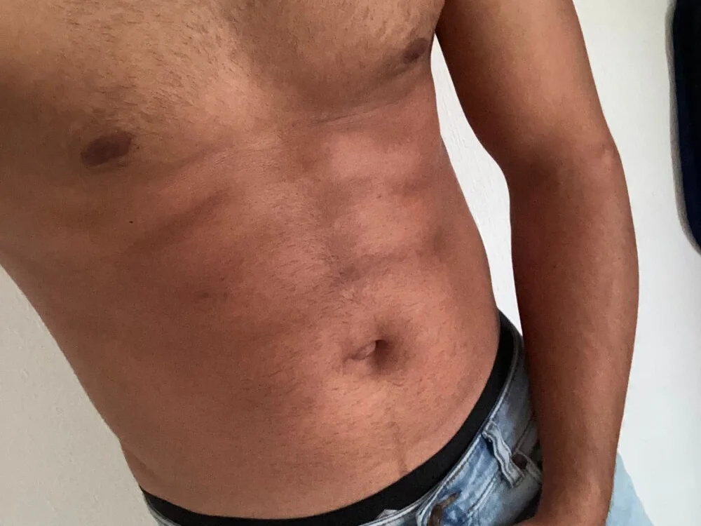 Dominic_zom96 Offline XXX-Chat