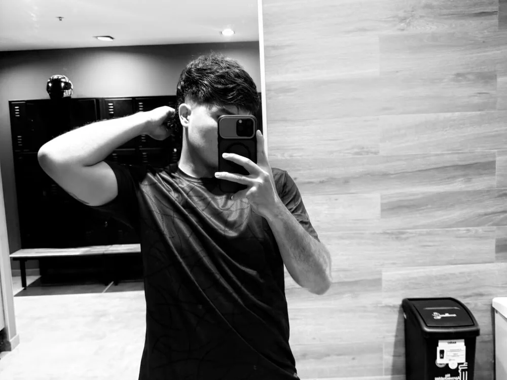 velvet_dylann Offline XXX chat