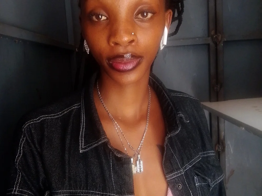 petite_maggy's Offline XXX Chat