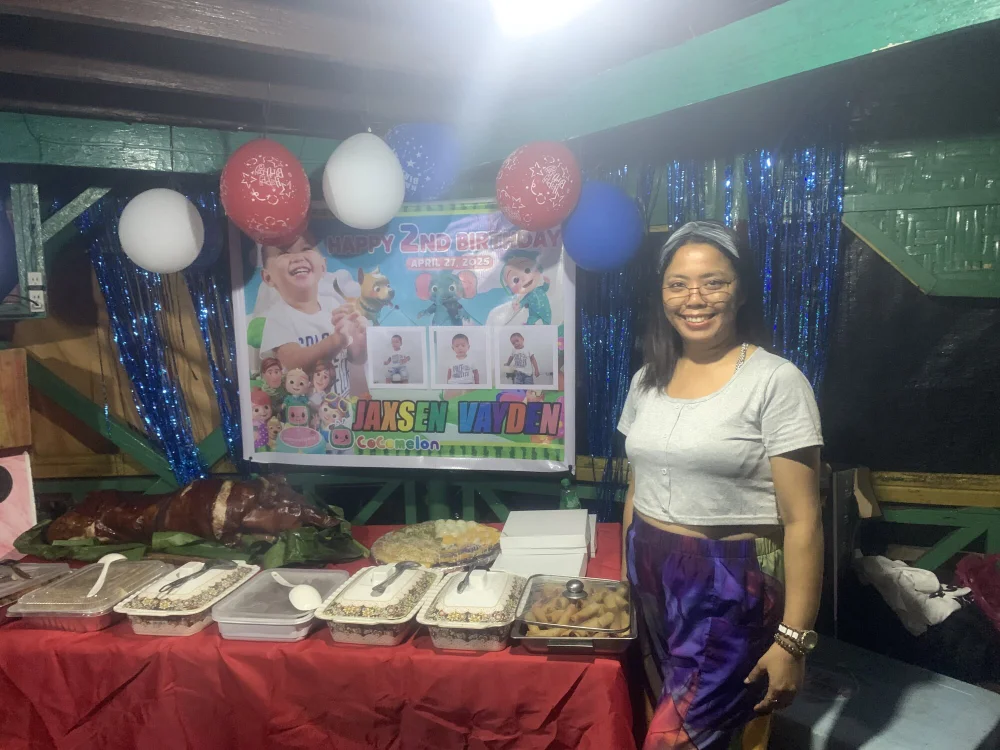 filipina_cupid's Offline Chat Room