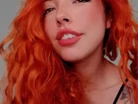 mere_in_redd's Live XXX Chat