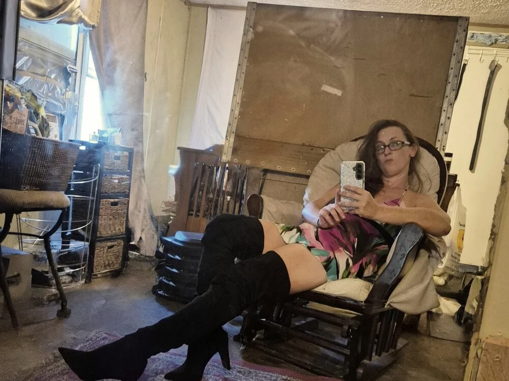 vivianlayne's Offline XXX Chat