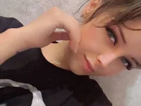 NyraNebula's webcam live show