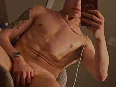 AdGibPrv Male Shaven Cam Adult
