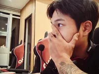 YangYang-8's webcam live show