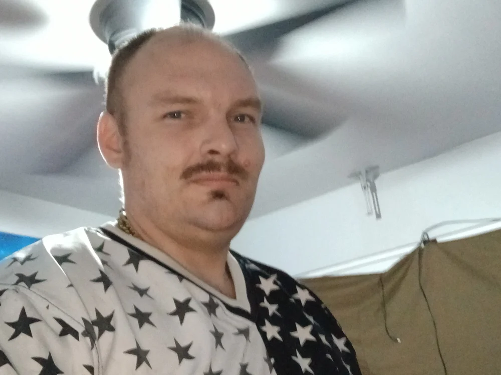 Chat XXX offline de ASSHOLEXITONLY