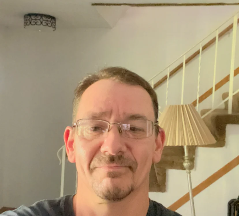 Offline chatovací místnost Luckyguy7337