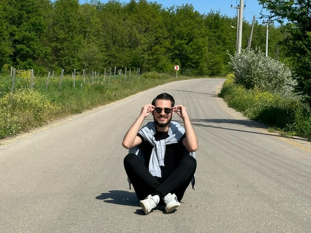 Semihglyz Adlı Modelin Çevrimdışı XXX Sohbeti