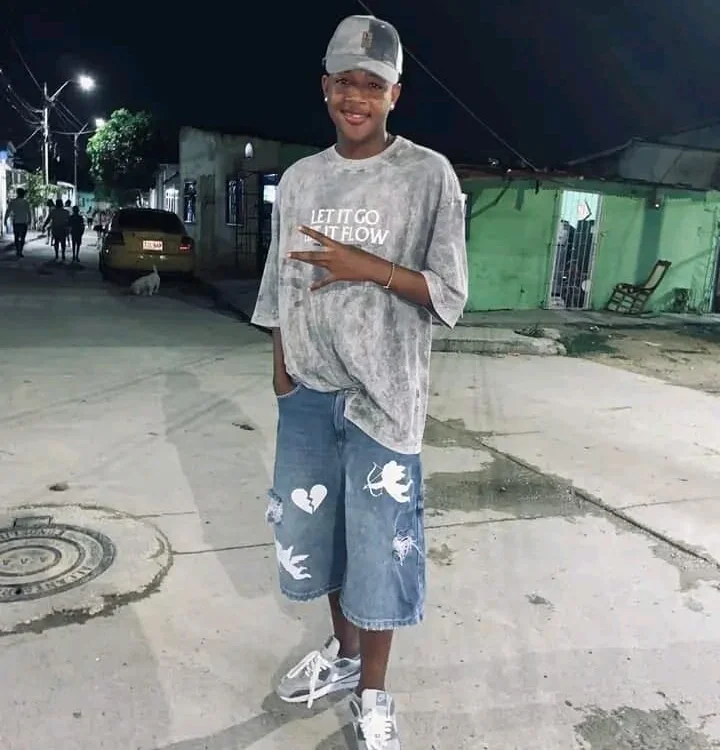 black_boy_23cm offline chatrum