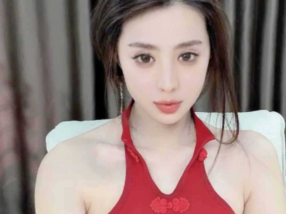 sliGhtAn1 Obrolan XXX Offline