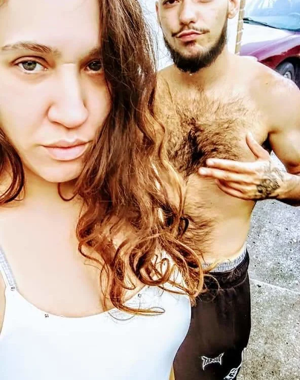 hardcorecouple10's Offline Chat Room
