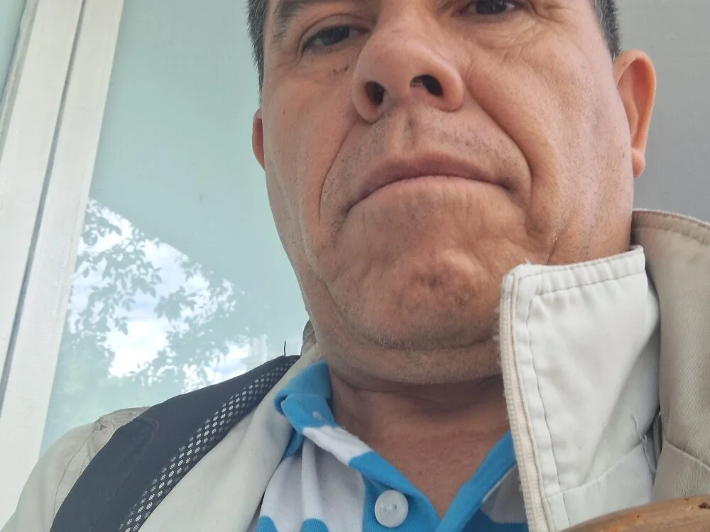 eros3442: συνομιλία ΧΧΧ εκτός σύνδεσης