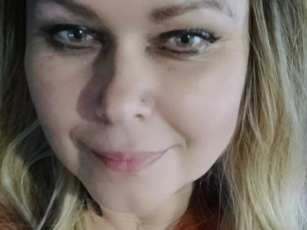 CharlleeKendall offline chatrum