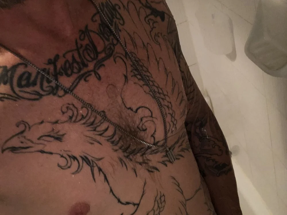 tattooedgringo: офлайн-секс-чат