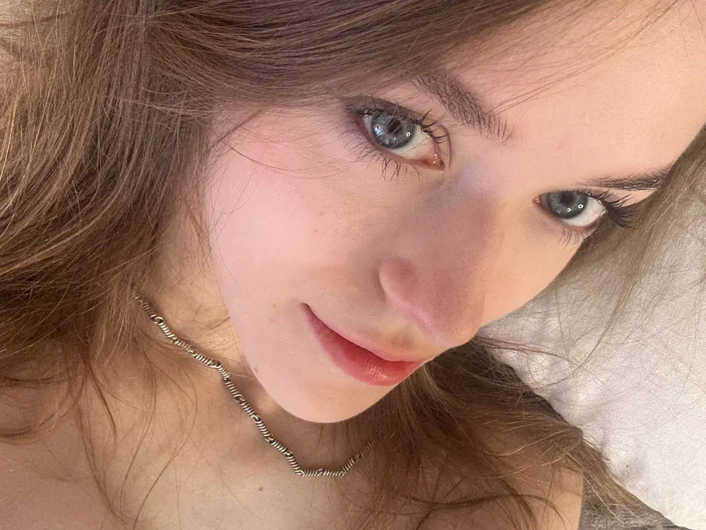 emmasday's Offline XXX Chat