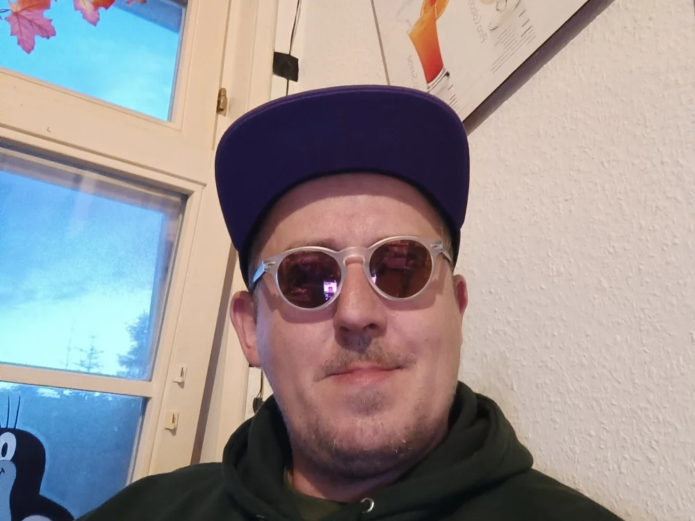 ItsGordon's Offline Chat Room