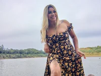 ZOE-LAKSMI live cam profile - MySuperHot
