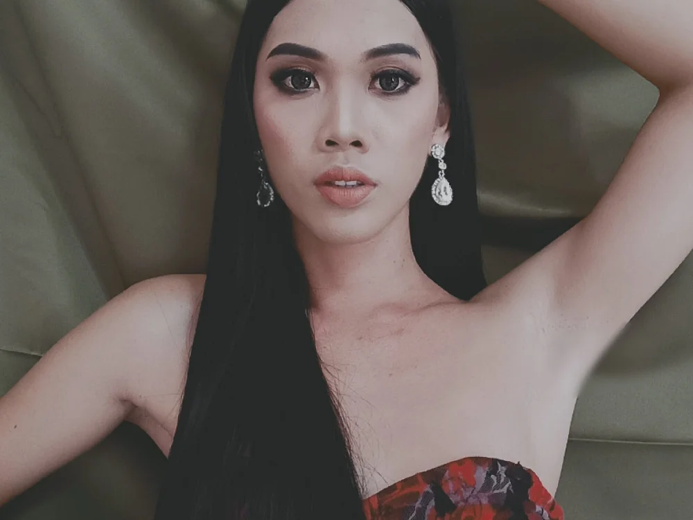 Majesticaaurax's Offline Chat Room