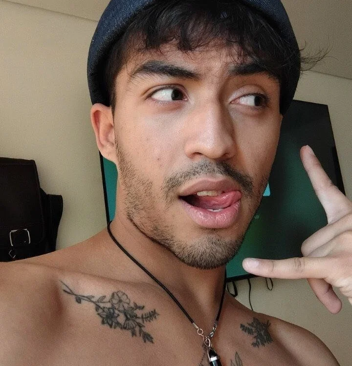 Aziel_Jenner – Offline XXX chat