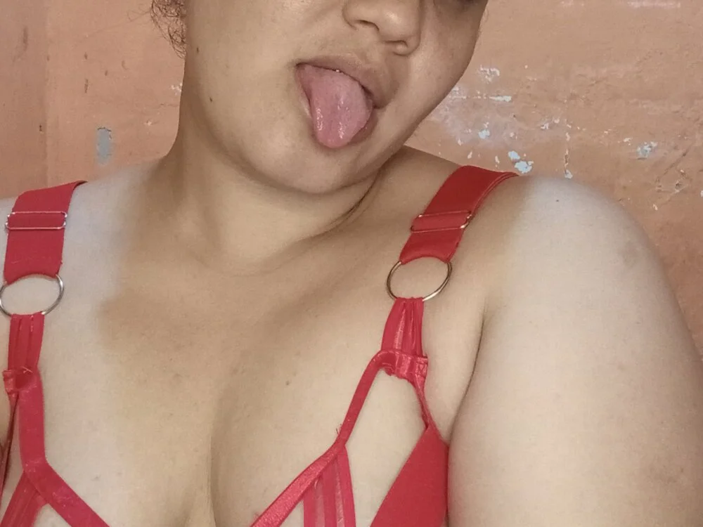 Andrebb3n Offline XXX chat