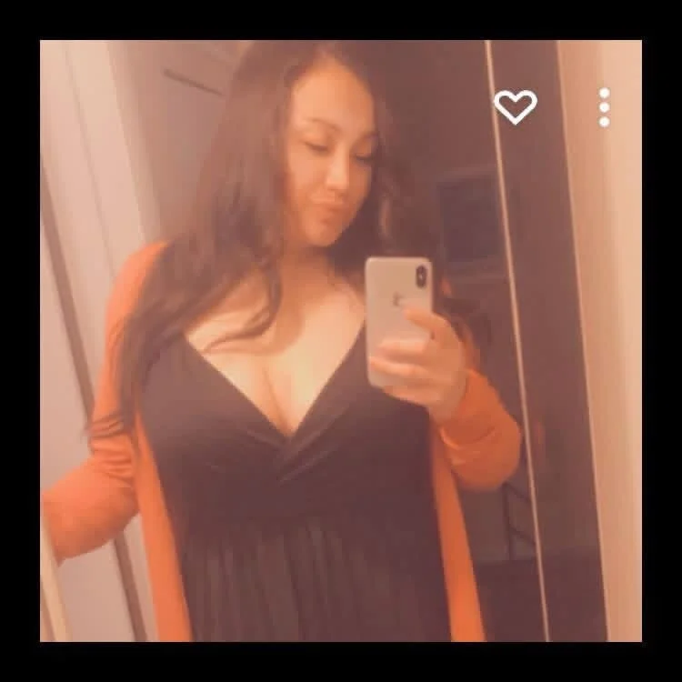 sexyandcurvy7 Offline XXX-chat