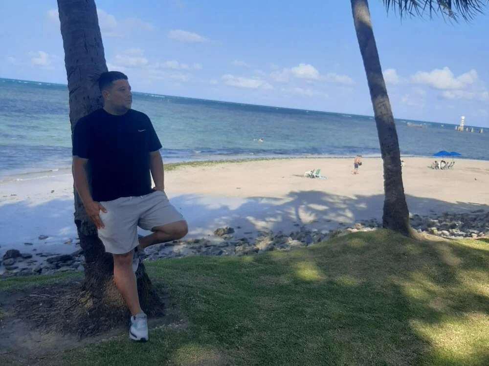 Peterson2516 Chat XXX Ngoại tuyến