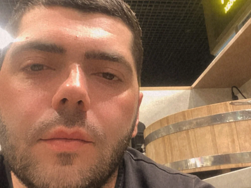 dimiksn Offline XXX chat