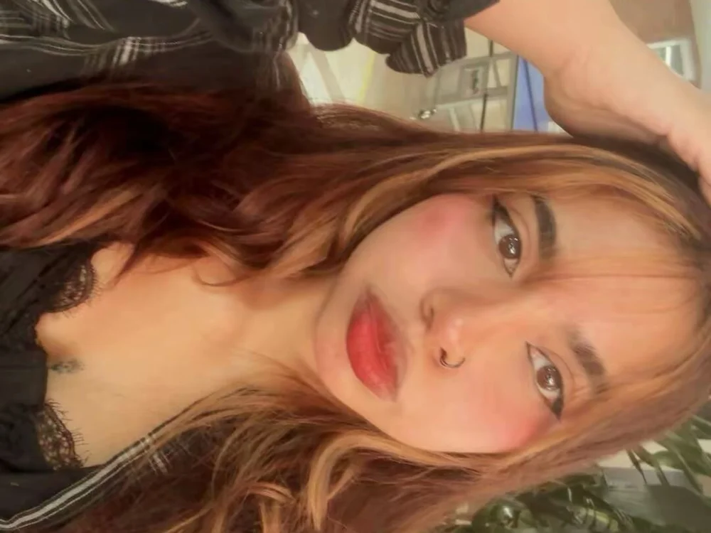 Atenea_7's Offline XXX Chat