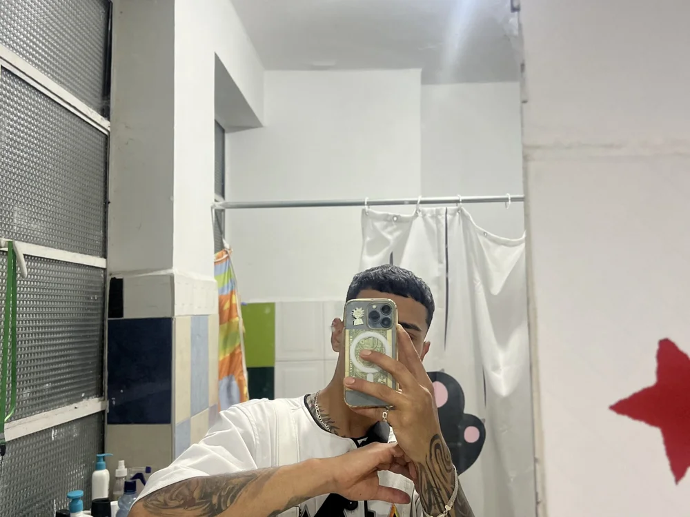 dominic12O's Offline XXX Chat