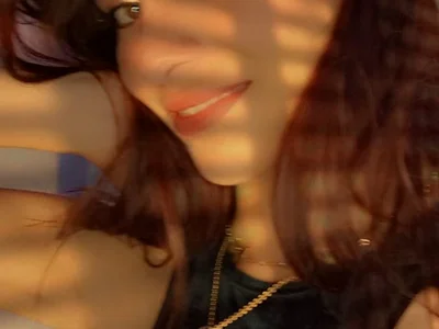 Salome_rouse1 profile