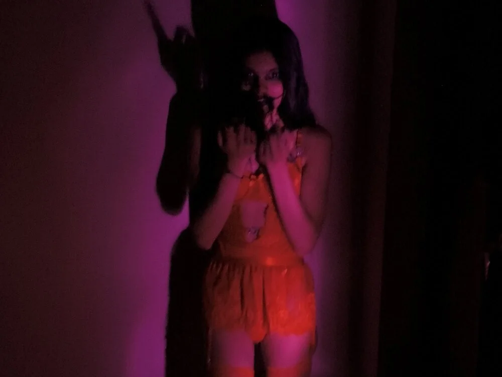 Kicky_CPL Obrolan XXX Offline