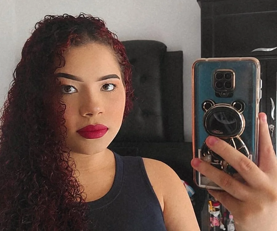 vania_curls offline chatrum