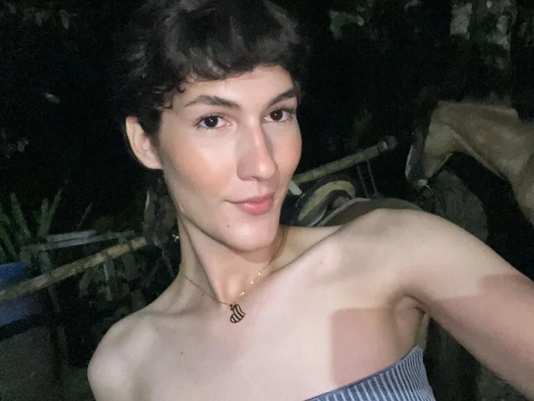 دردشة Zoe_Wolf الجنسية دون اتصال