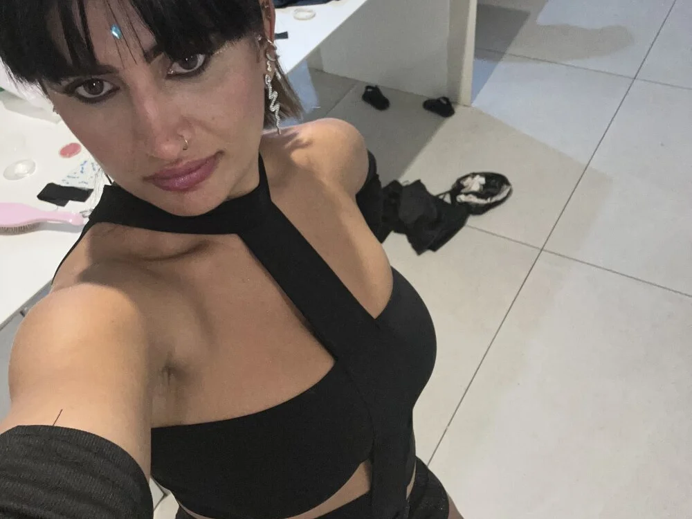 master3533's Offline XXX Chat