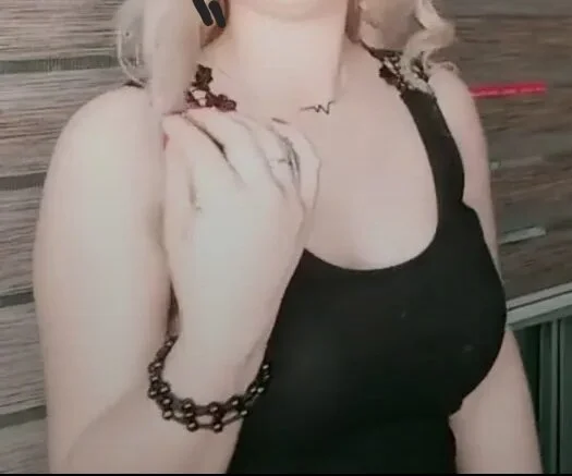 Tota_sexi's Offline XXX Chat