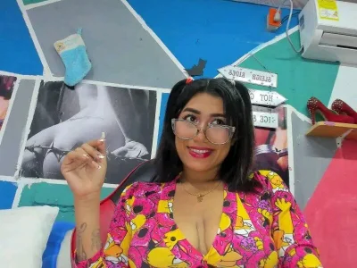 Nati126 Female Jeans Live Cam Nude