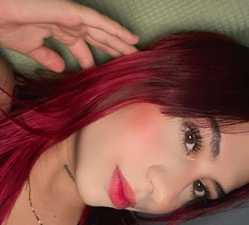 ema_ricci's Offline Chat Room