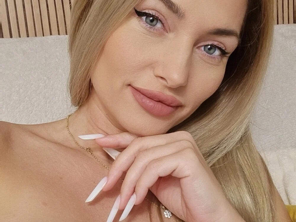 IsaVelvetxxx 离线XXX聊天